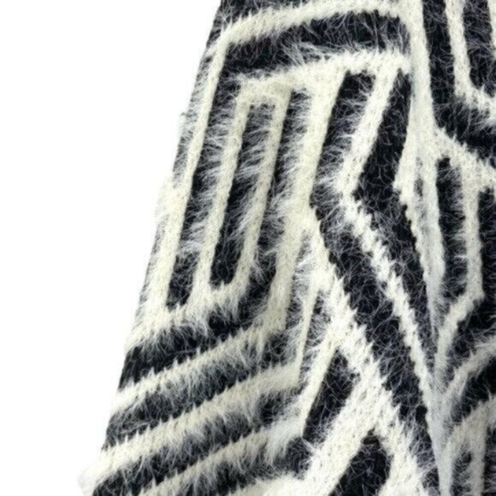 Sioni Anthropologie Women's Long Fuzzy Geometric Cardigan Sweater - Picture 4 of 10